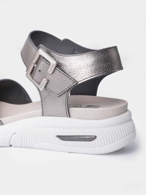 Sandalias de cuero con camara de aire marca Gravagna