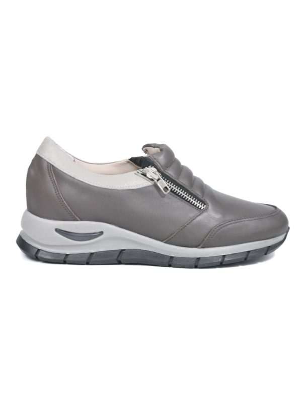 Zabeen Grey