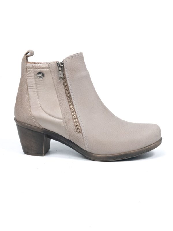 Kavolyne Suede