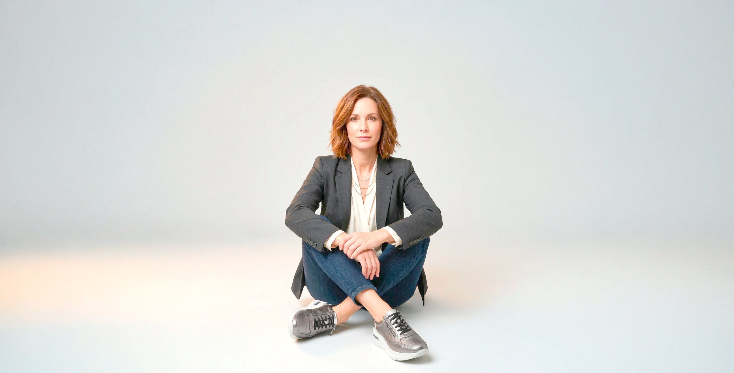 portada diaba zapatos de mujer de cuero